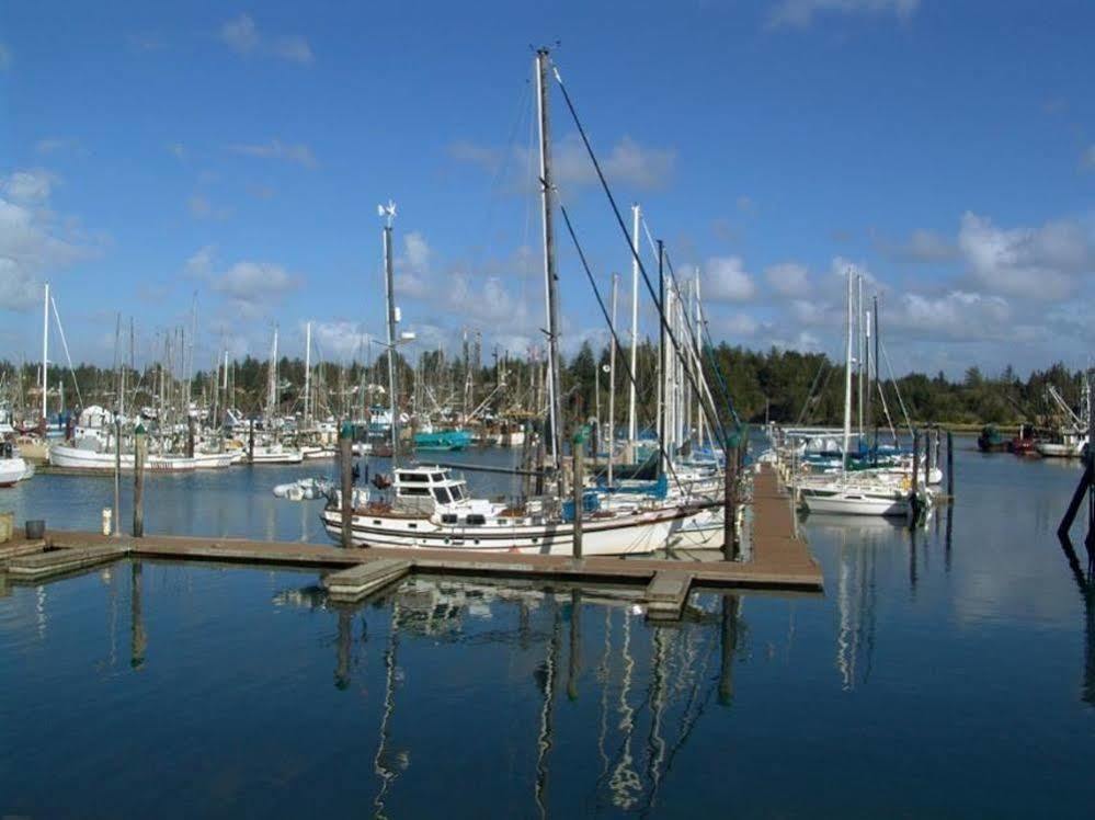 Best Western Holiday Hotel Coos Bay Esterno foto